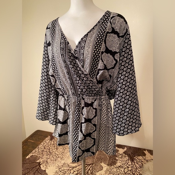 California Moonrise boho jumpsuit romper onesie size Medium NWOT - Picture 2 of 6